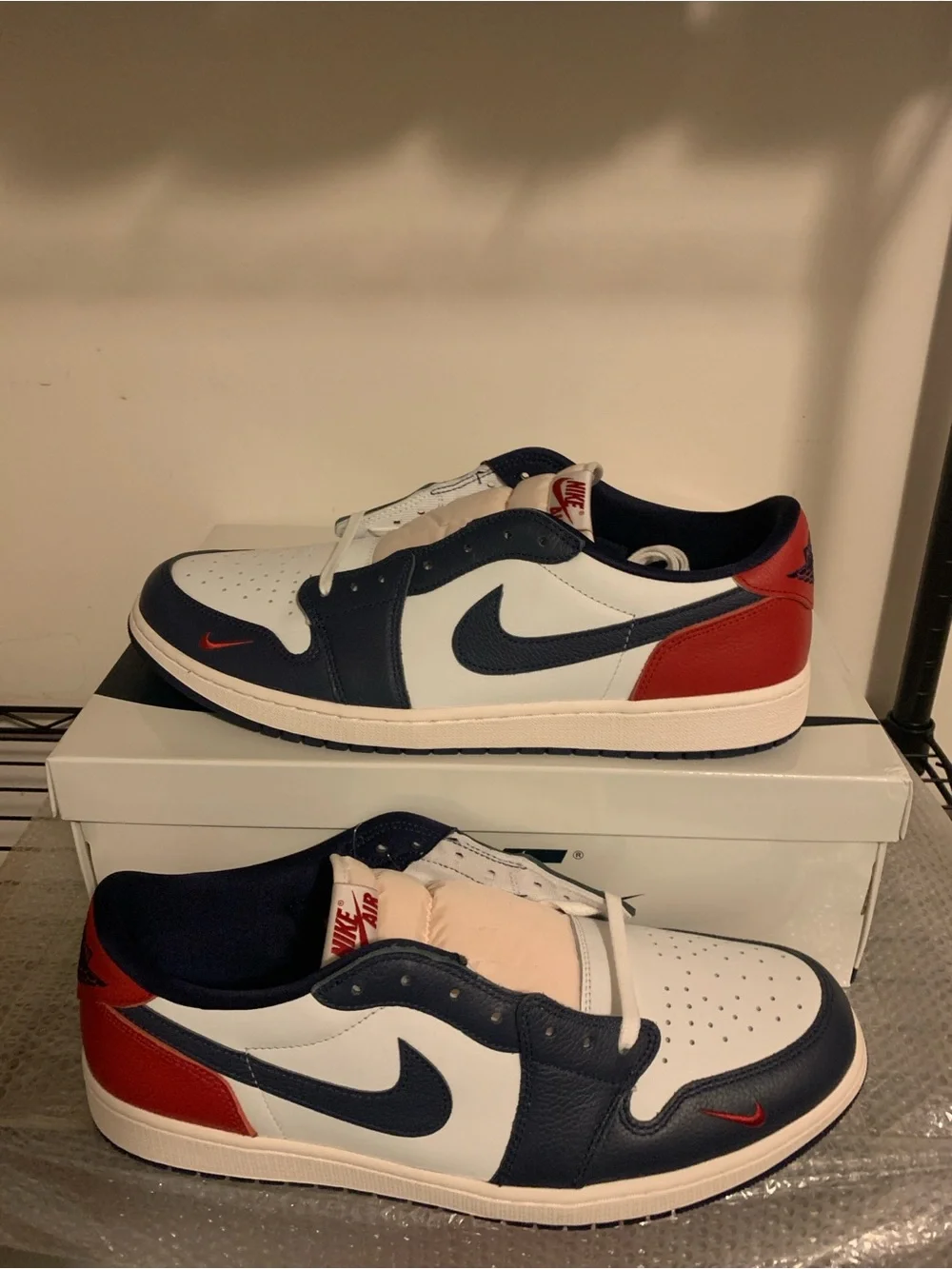 Air Jordan 1 Retro OG Low Howard University HQ2993-100